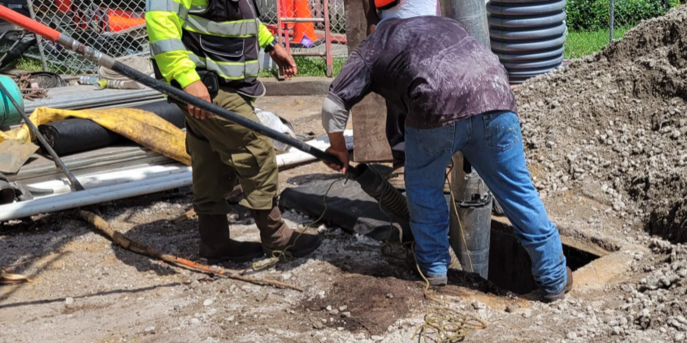 8 Hydro Excavation Safety Hazards (And How to Avoid Them)